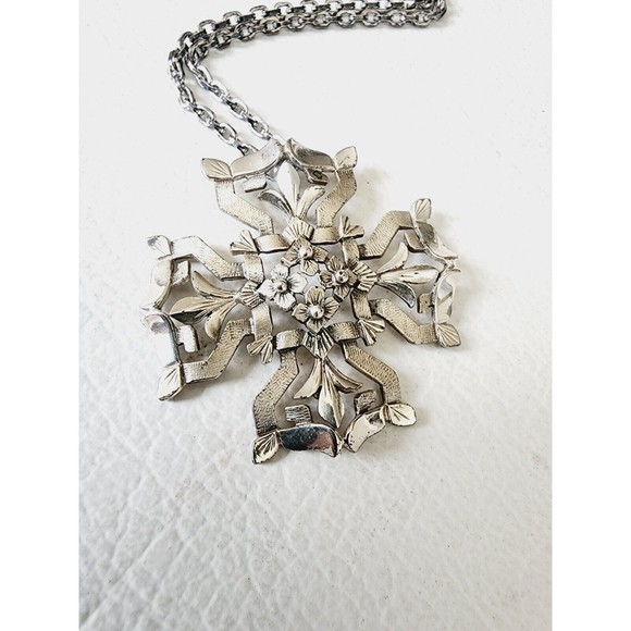 Creed Jewelry - Vintage Creed Sterling Silver Flowers Maltese Ornate Cross Pendant